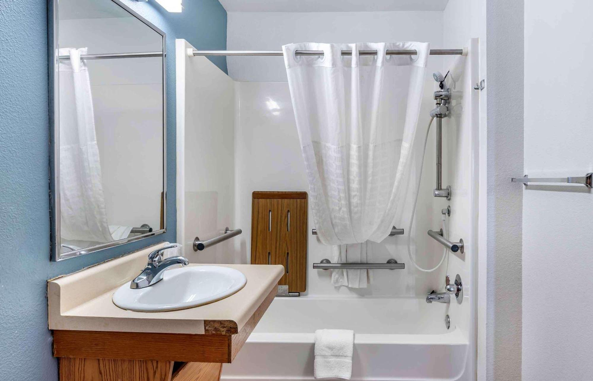Extended Stay America Select Suites - Louisville - South Lynnview Екстериор снимка